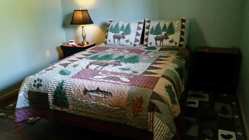 Southern Bluff Bed & Breakfast Солдотна Экстерьер фото